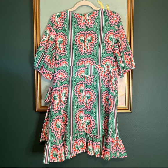 New Emily McCarthy Geometric Spring Dress w/ ruffle sleeve SZ Large - Picture 9 of 11